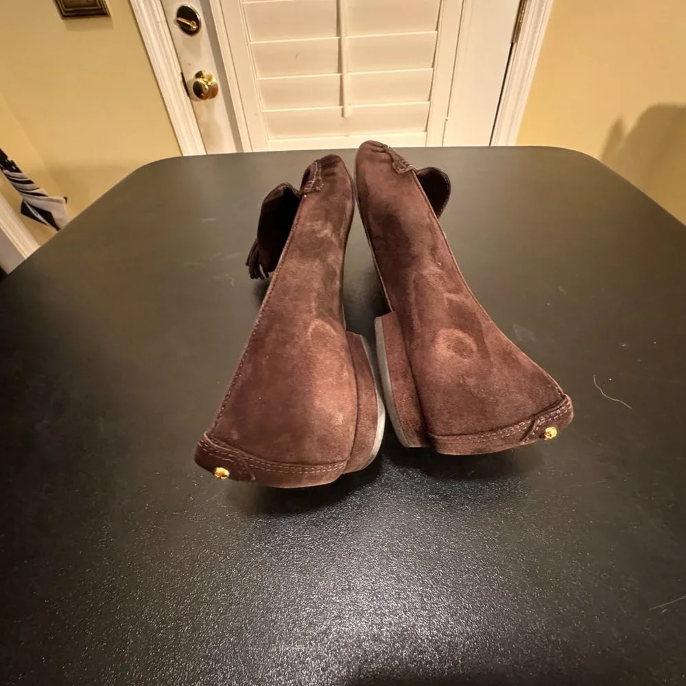 Kate Spade size 7 brown suede  flats with  tassels